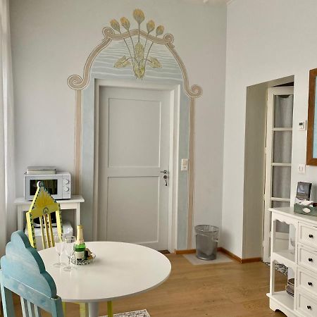 Lovely Studio In A Villa From 18Th Century Тун Екстер'єр фото